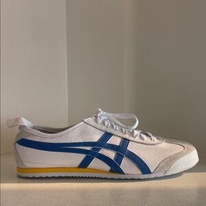 Onitsuka Tiger Mexico 66 Sneaker. Size 9